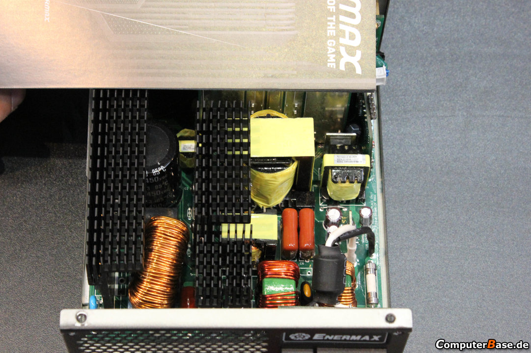 Enermax DigiFanless 550W 04