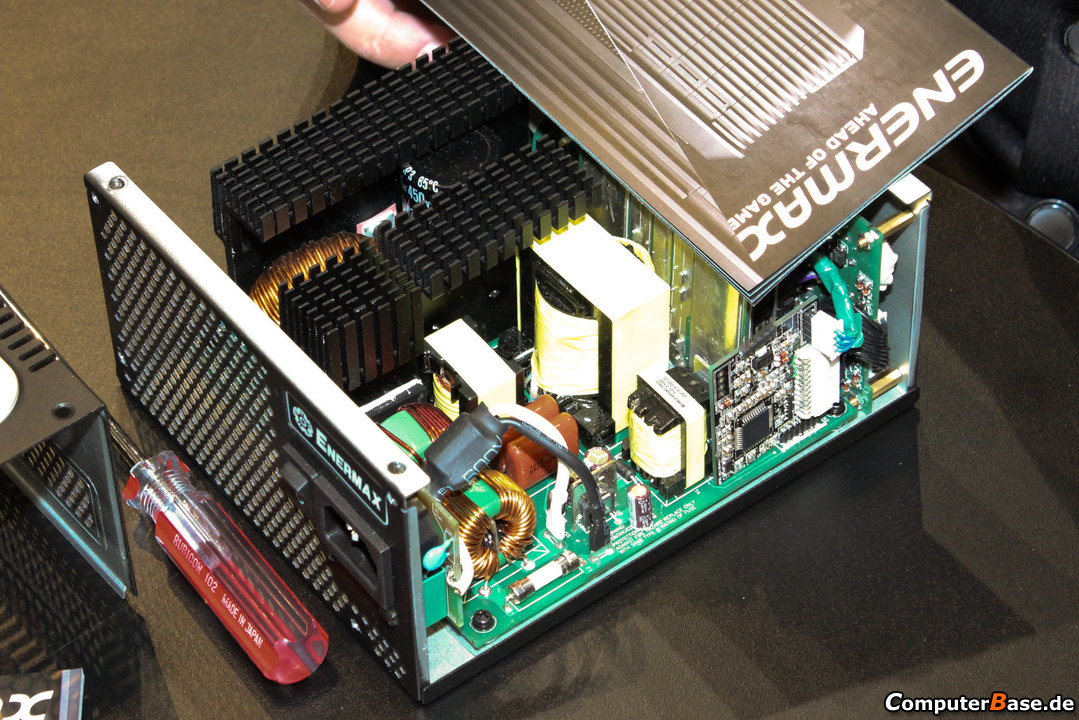 Enermax DigiFanless 550W 05