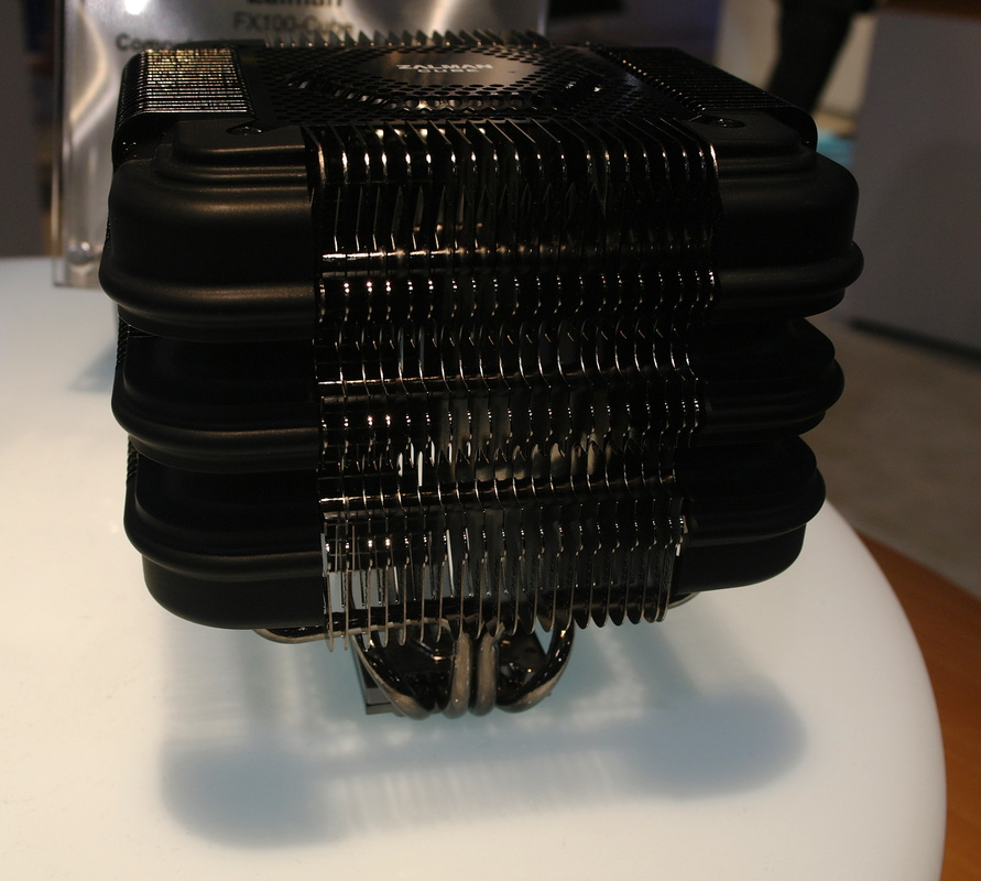 Zalman FX100-Cube 01